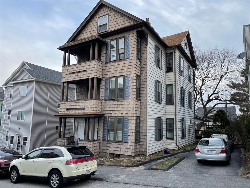 Primary Photo - 3 Hillside St