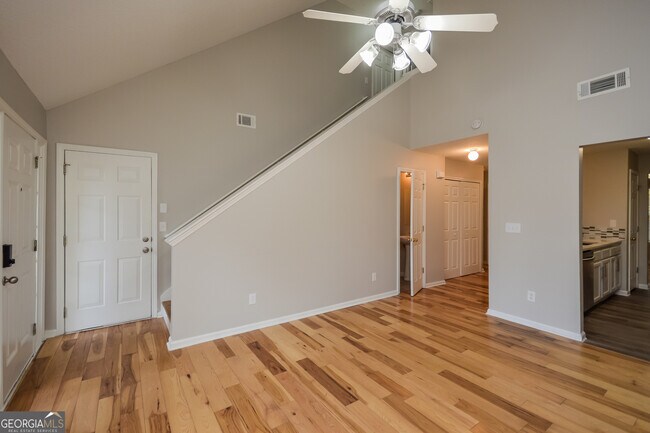 Building Photo - 4203 Chestnut Lake Ave