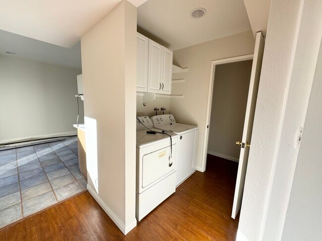 Building Photo - Scenic 4 Bedroom, 2.5 Bathroom Condo
