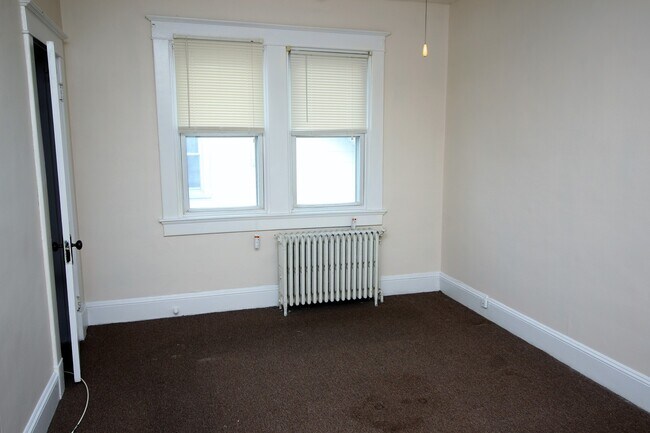 Building Photo - 3030 E Northern Pkwy