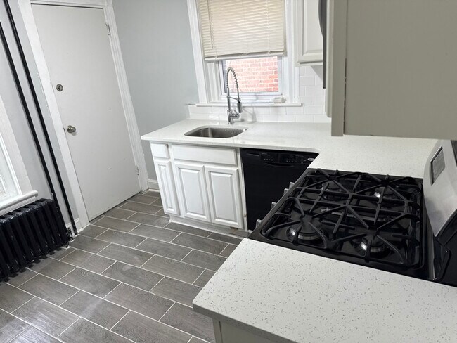Foto del edificio - 5502 Crowson St