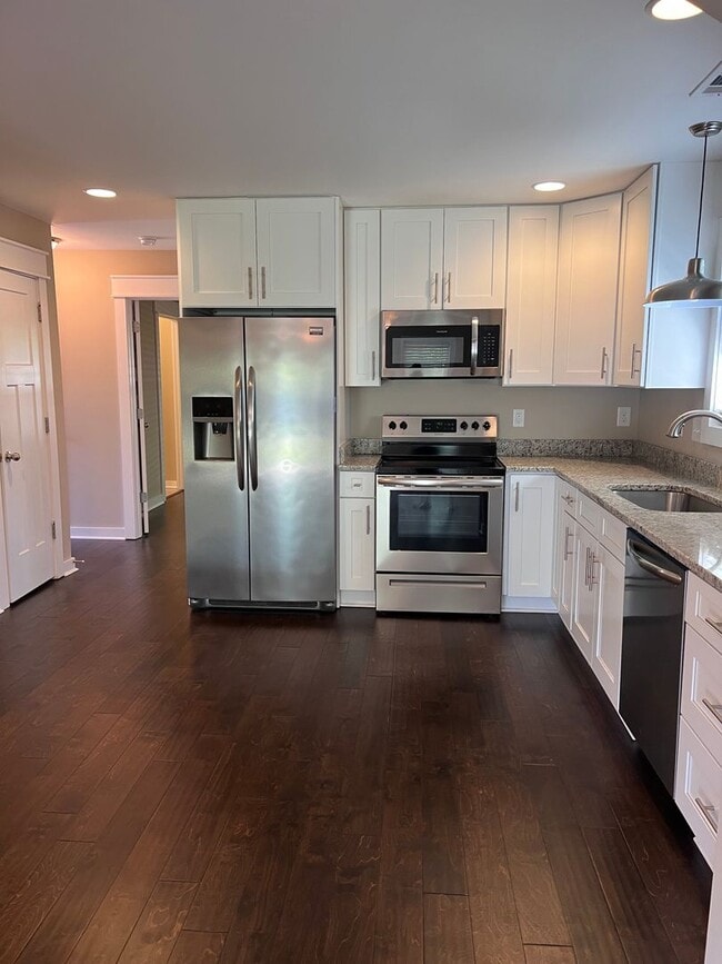 Photo - Old Hickory Charmer House