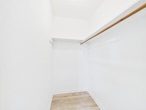 Building Photo - 10915 Sagedowne Ln