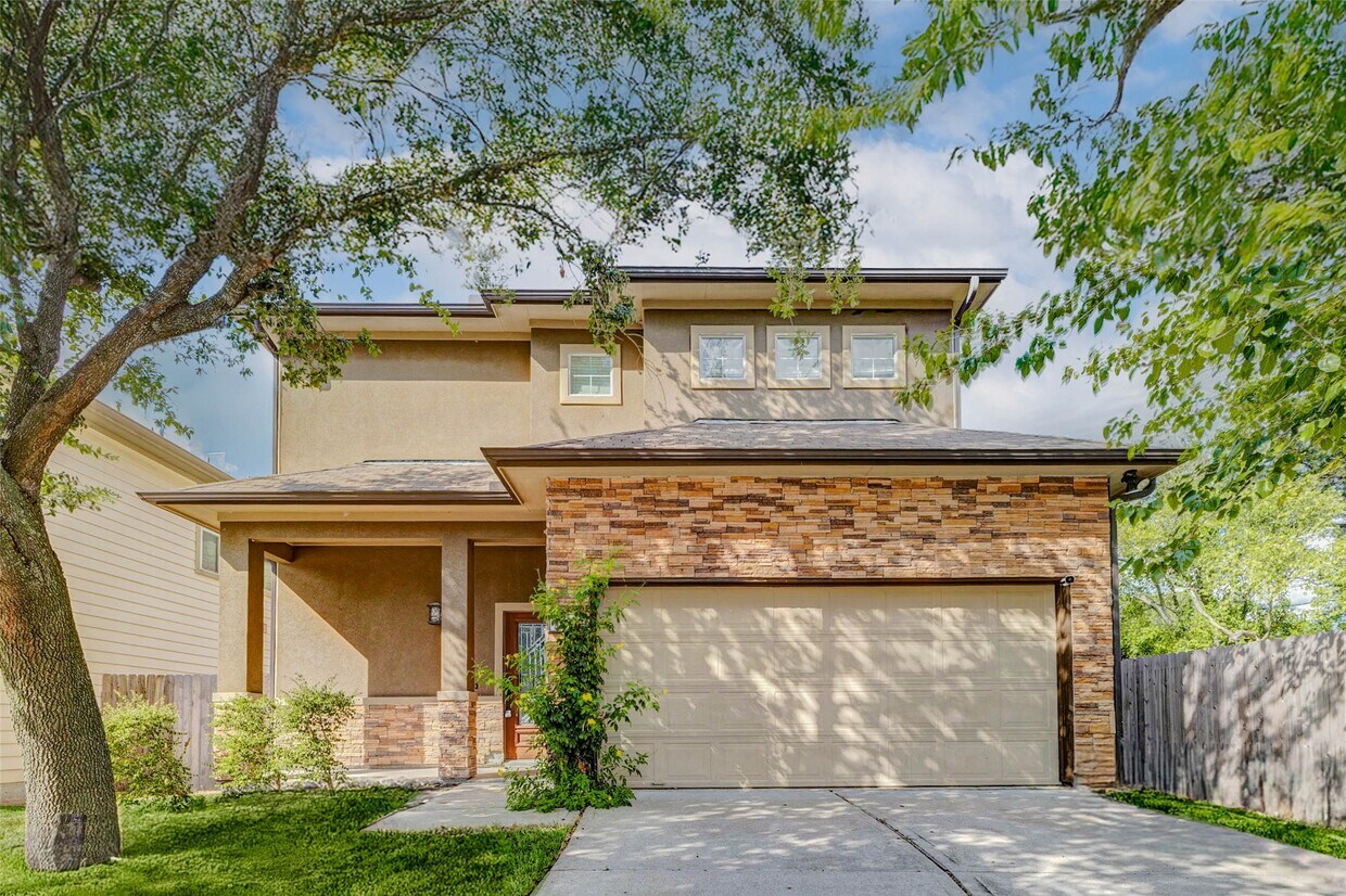 Foto principal - 9202 Clayberry St