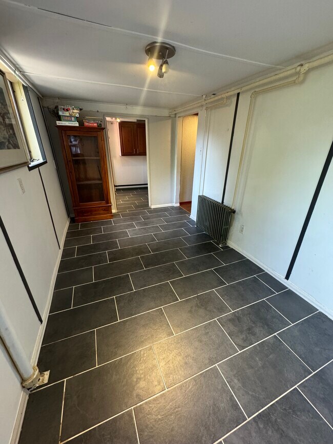 Mud Room Garden Entry and Pantry - 4025 Dover St