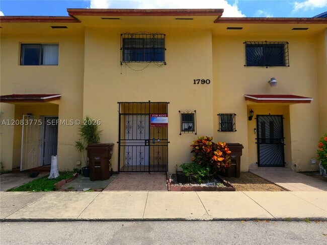 Building Photo - 1790 W 58th St