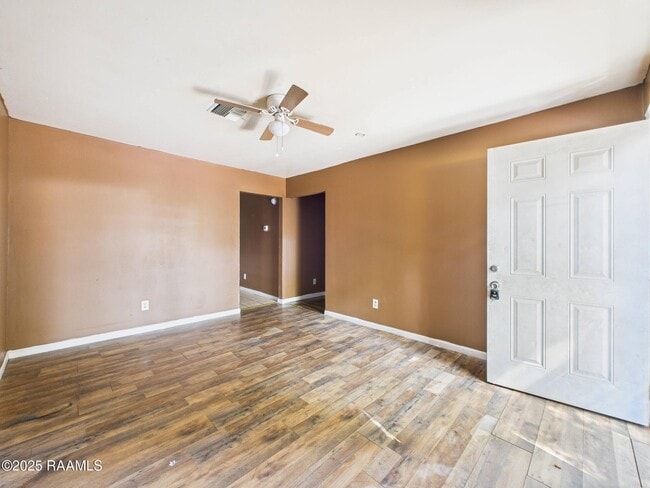 Foto del edificio - 308-302 12th St