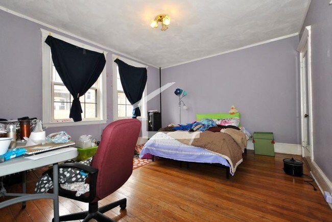 120 Glenville Ave photo'