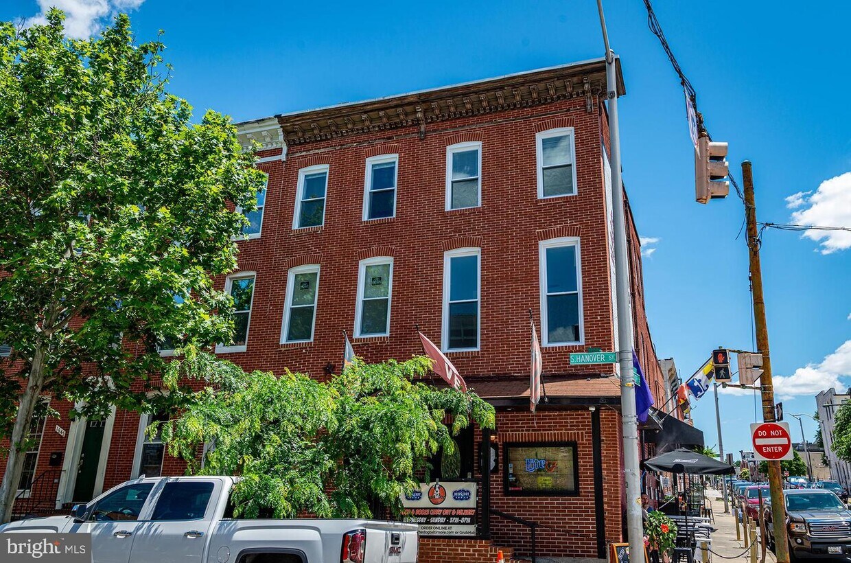 Primary Photo - 1649 S Hanover St