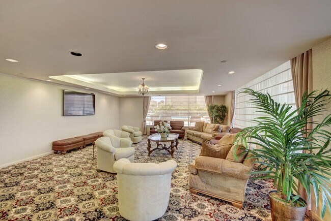 Building Photo - 3210 S Ocean Blvd
