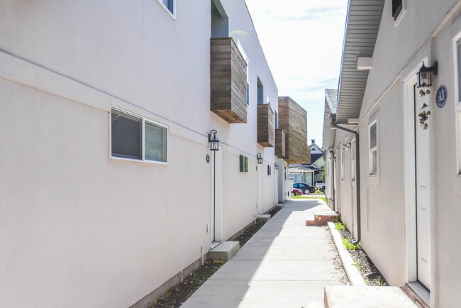 Photo - 951 Washington St Apartment