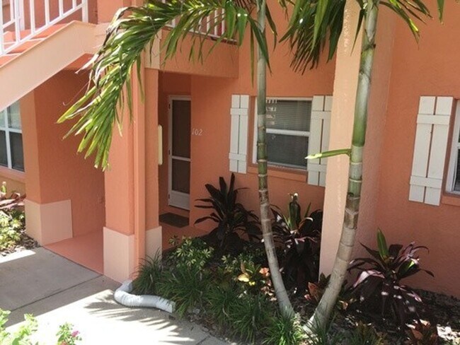 Foto del edificio - Ground Floor Condo at Magnolia Place