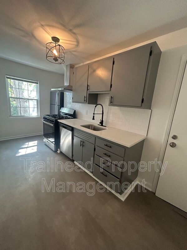 Building Photo - 6421 Brookside Rd