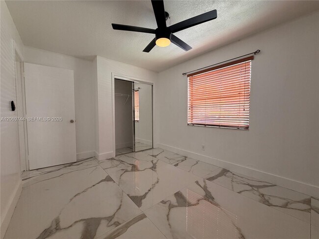 Foto del edificio - 4004 SW 68th Ln