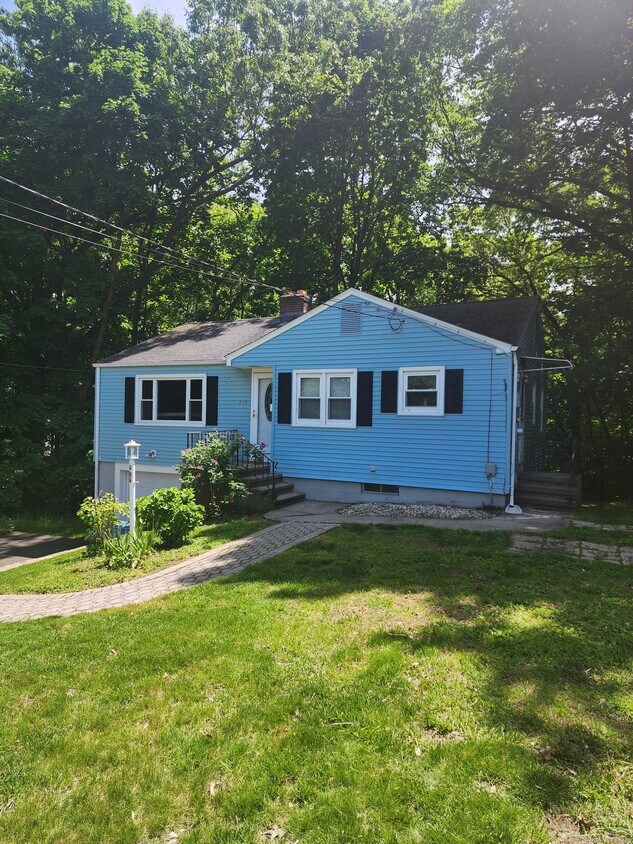 Primary Photo - 272 Francis St