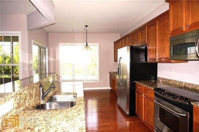 Building Photo - 6026 Creekside Ln