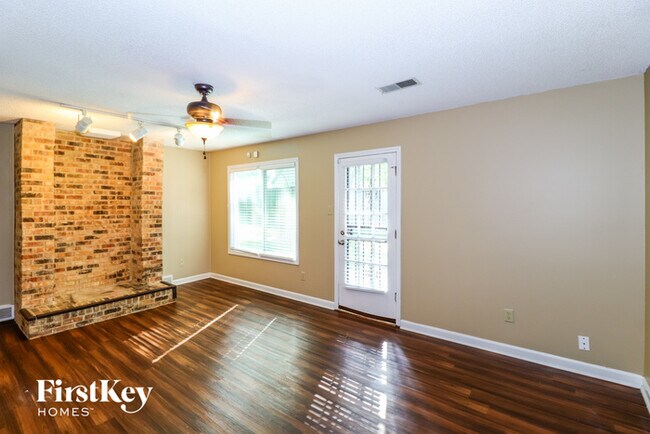 Building Photo - 1289 E Kamali Cove