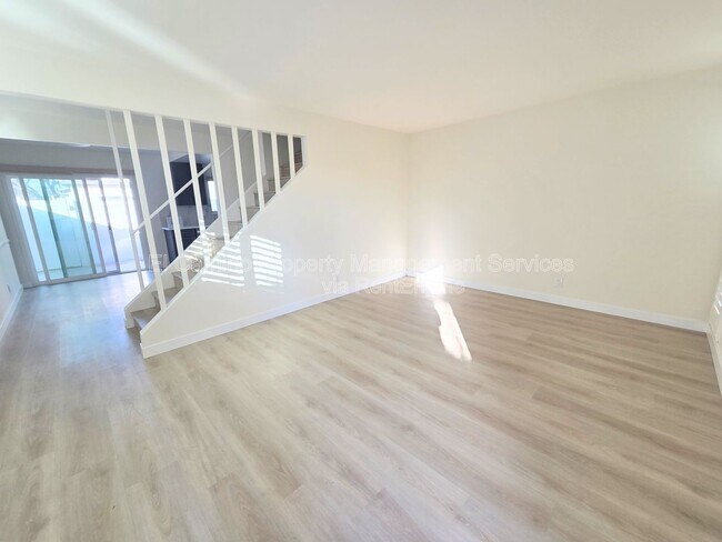 Foto del edificio - 10421 Carlyle Ct