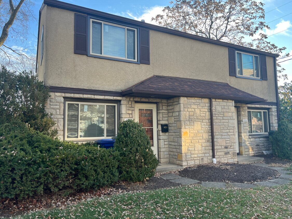 Foto principal - 1324 Meadow Rd