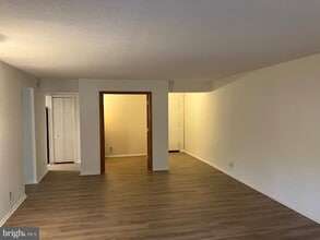 Building Photo - 7680 Tremayne Pl