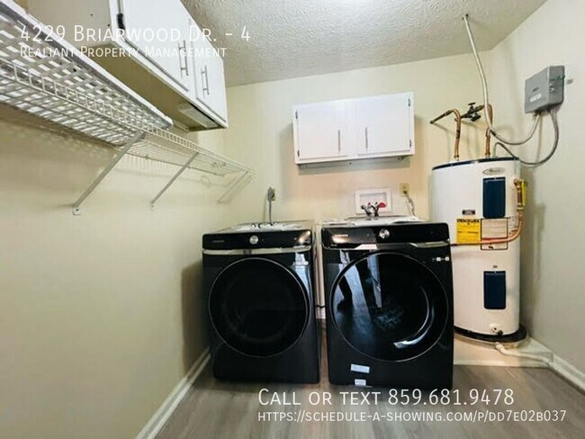 Building Photo - 4229 Briarwood Dr