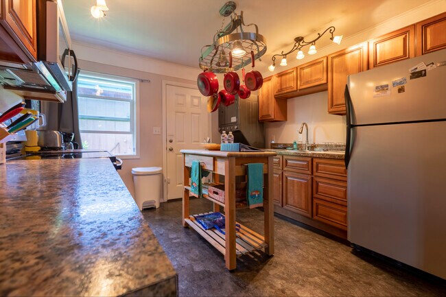 Foto del edificio - 3400 Turnagain St