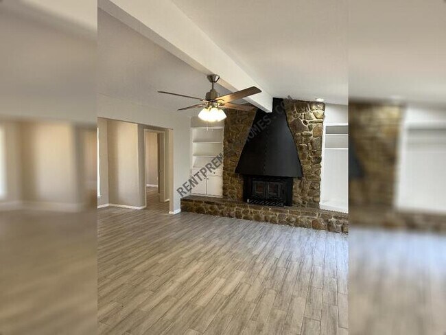 Foto del edificio - 2405 NW 113th Pl
