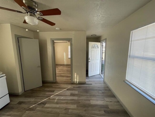 Foto del edificio - 307 SW 19th St