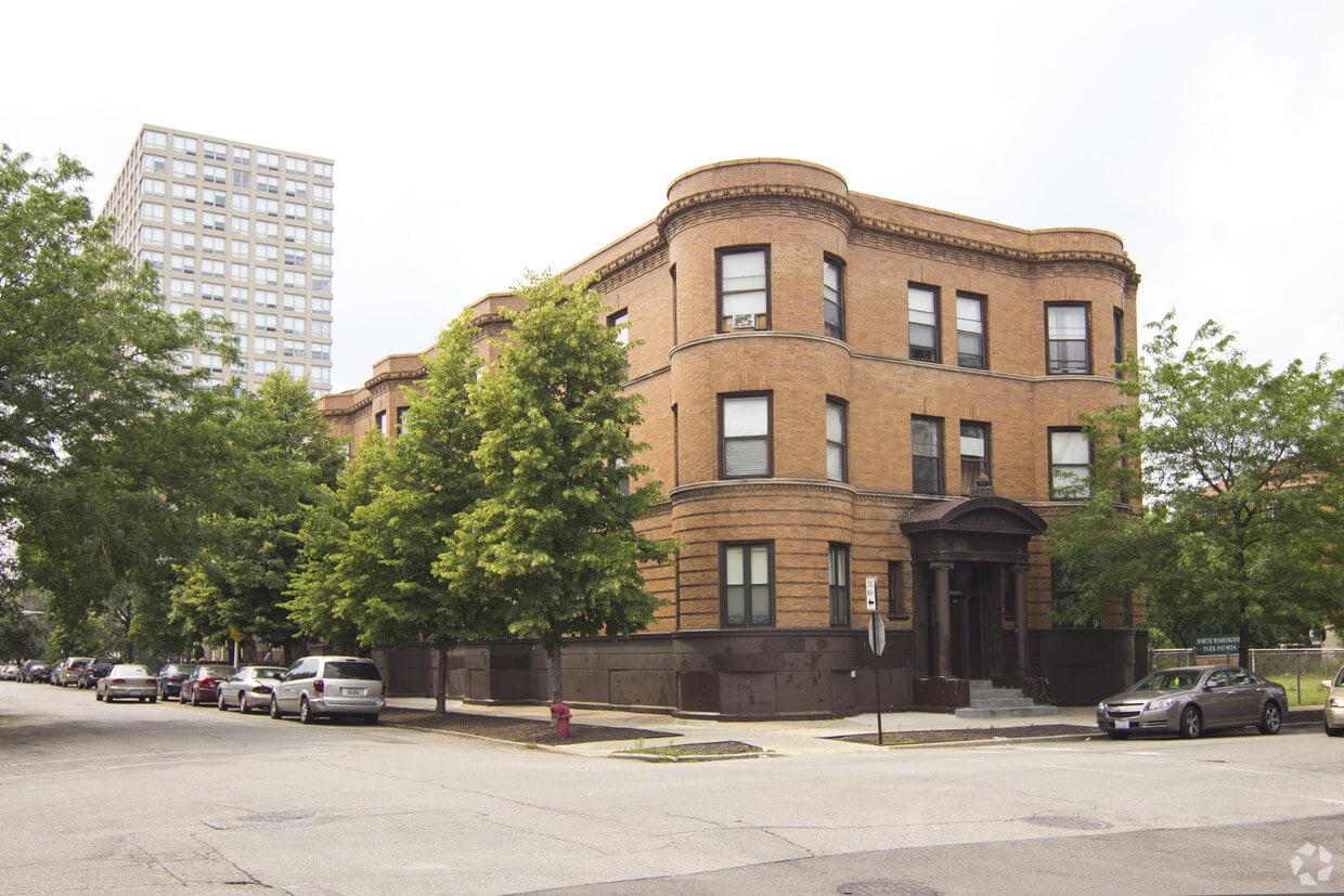 Primary Photo - Bronzeville Apartments