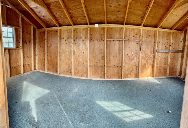 Building Photo - 7397 Patrick Rd