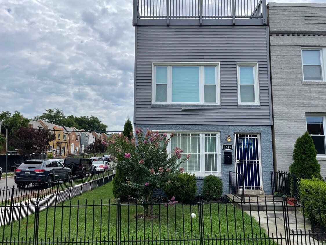 1647 Montello Ave NE, Washington, DC 20002 Townhome Rentals in
