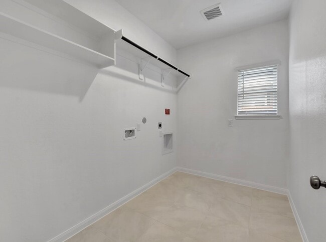 Building Photo - 6919 Ventura Dr