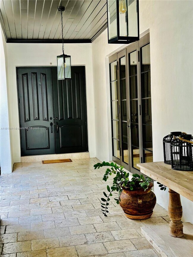 Foto del edificio - 1668 Micanopy Ave