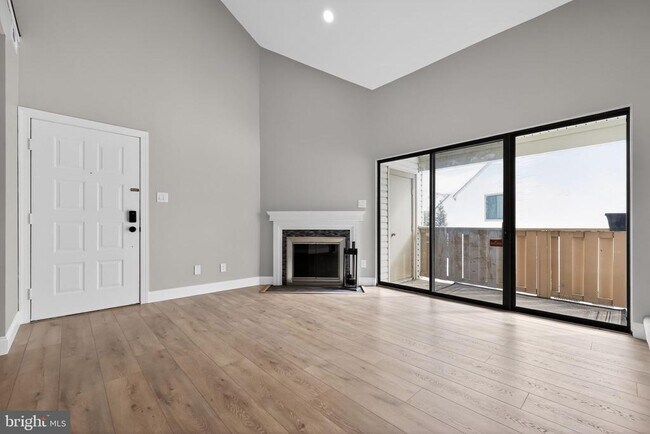 Foto del edificio - 306 The Woods