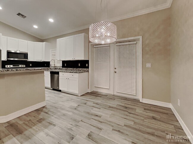 Building Photo - 175 Eppinger Dr