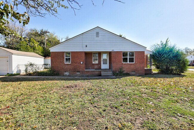 Photo - Charming 1-Bedroom Duplex in a Quiet Oklah... Townhome