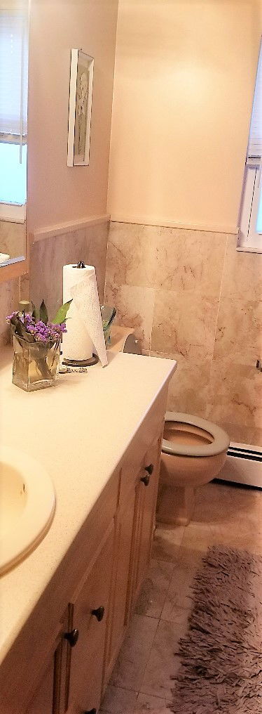 Foto del edificio - 412 Commercial Ave