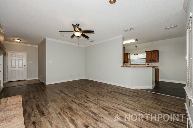 Foto del edificio - 4BR/2BA | Renovated Single Family Home | 2 car garage | Gated backyard