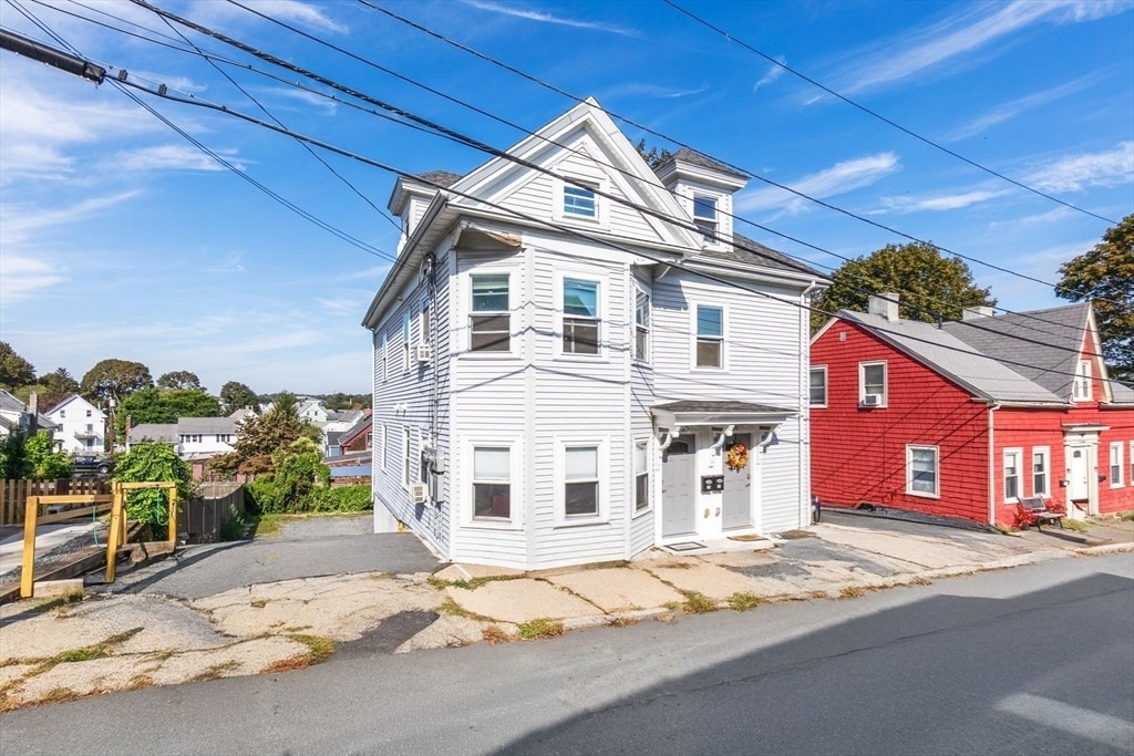 Primary Photo - 20 Ord St