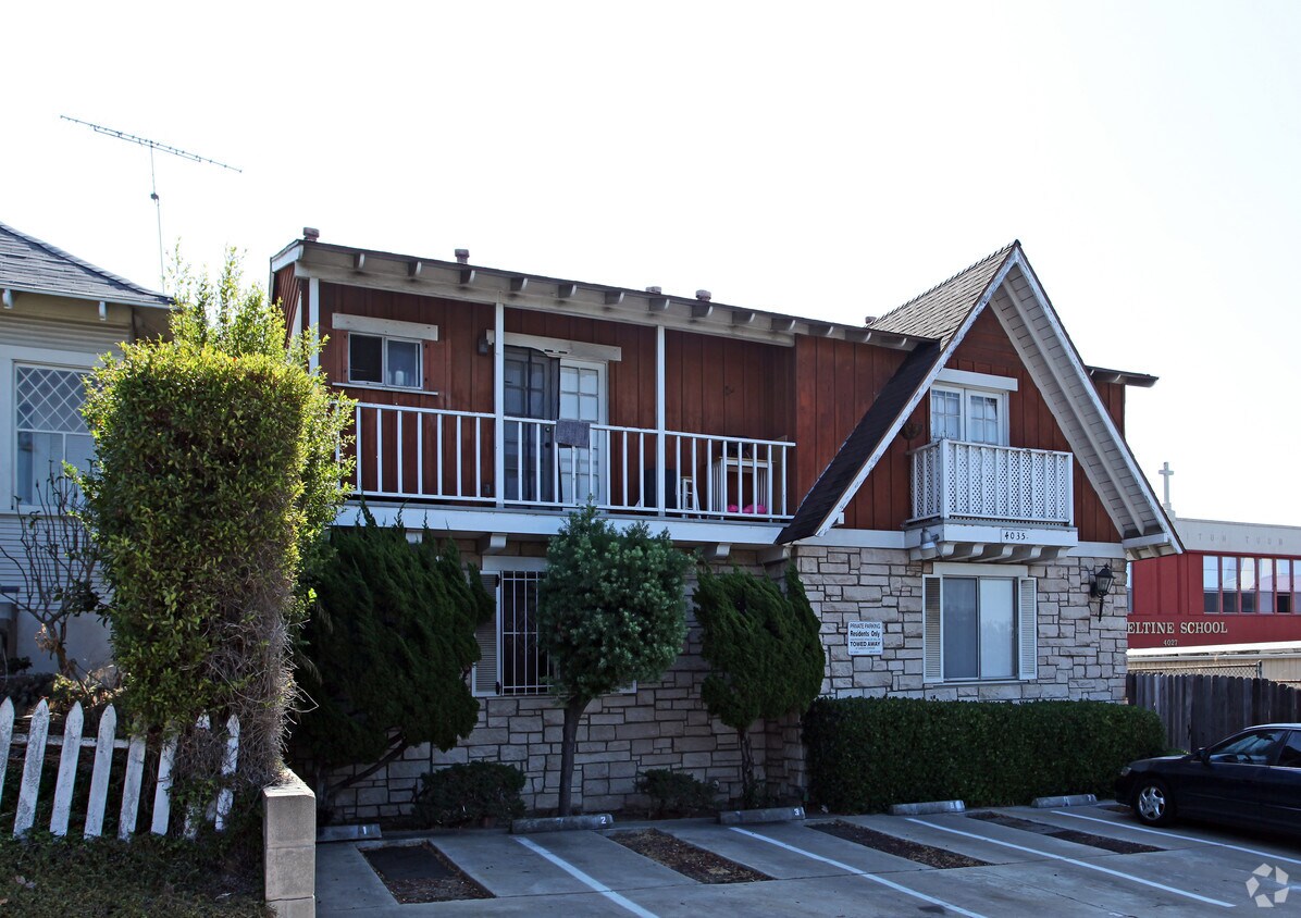 Foto del edificio - 4035 Normal St