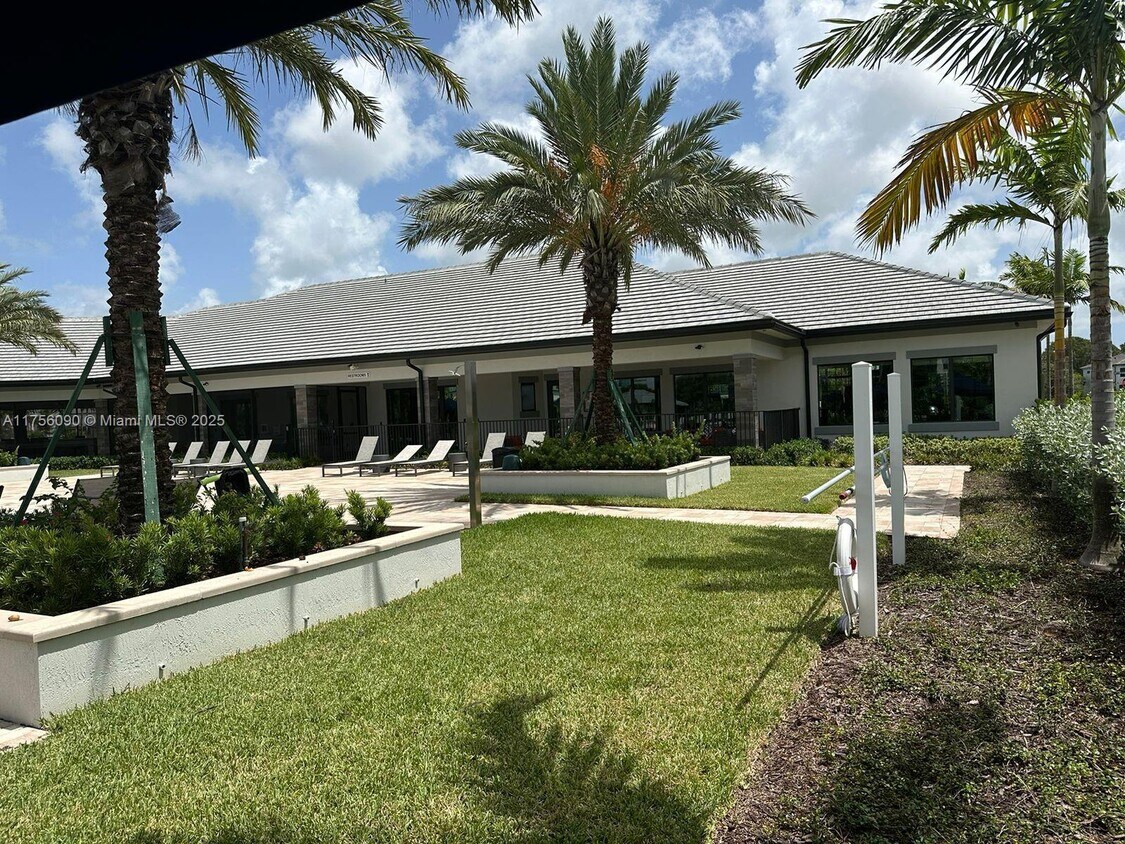 Foto principal - 2131 Appleton Cir N