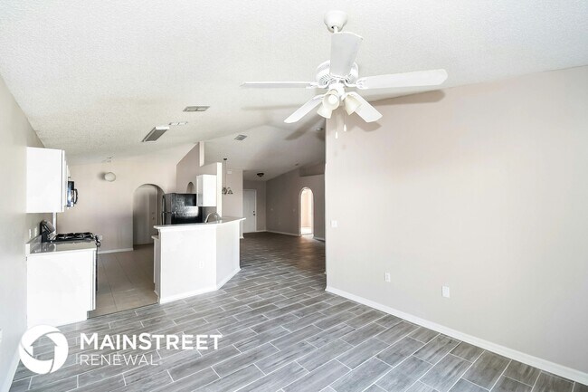 Building Photo - 7373 Volley Dr N