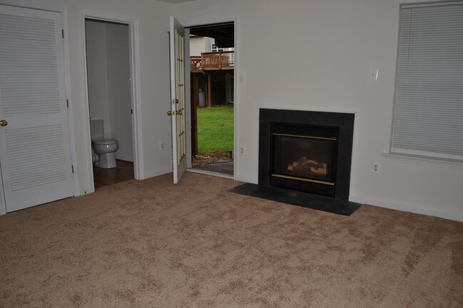 Building Photo - 21255 Owls Nest Cir