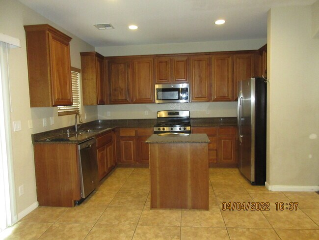 Building Photo - 8444 Viansa Loma Ave