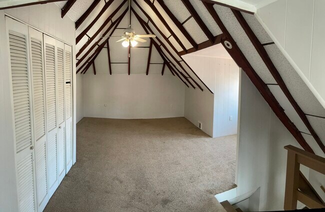 Foto del edificio - 2022 Plainview Ave