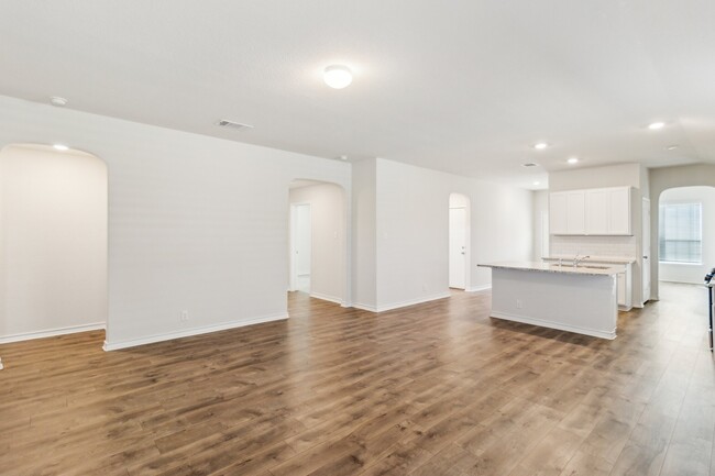 Building Photo - 13003 Minuet Sway