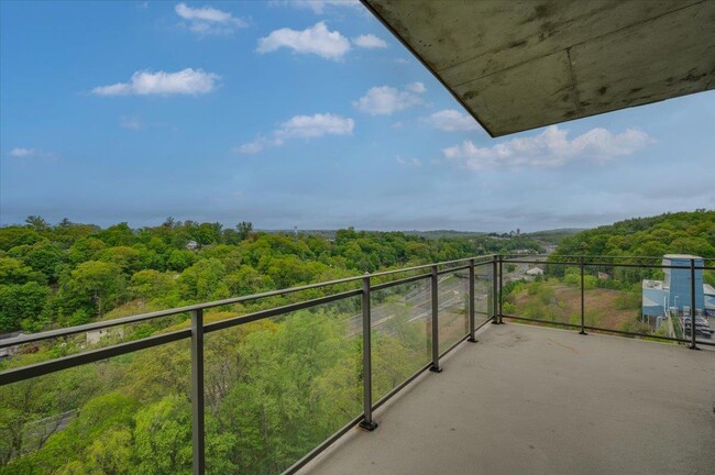 Building Photo - 701 Ridge Hill Boulevard