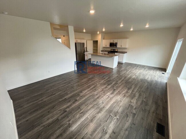 Building Photo - 2494 Wren Dr