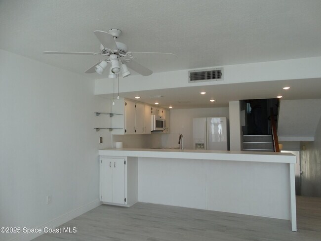 Foto del edificio - 5050 Ocean Beach Blvd