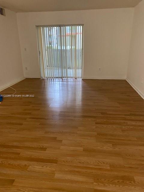 Foto del edificio - 18860 NW 57th Ave